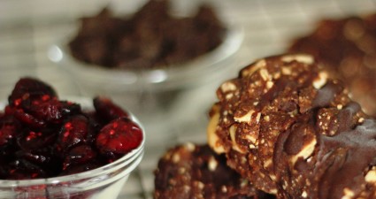 Raw fruit and nut granola bars recipe eat live life